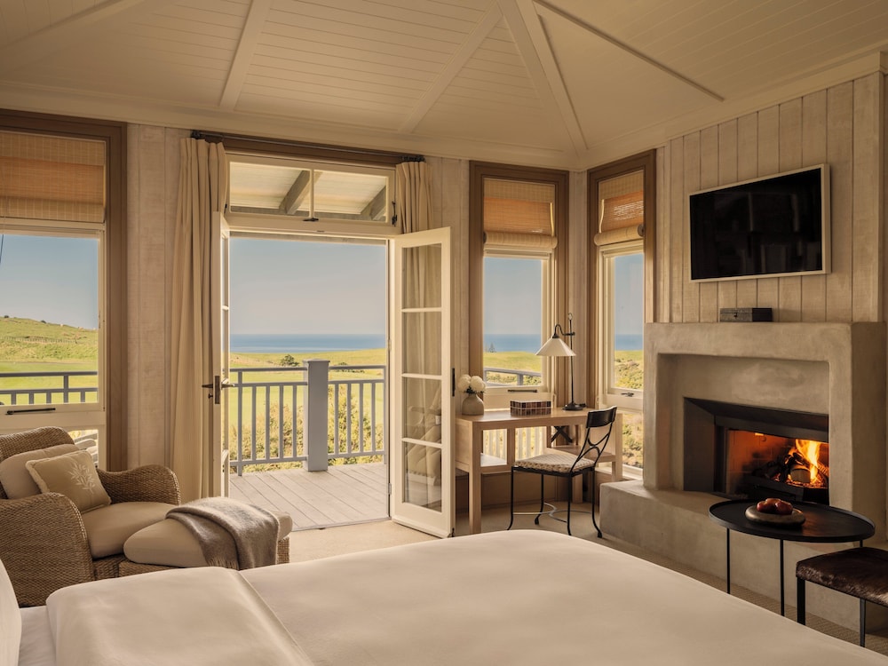 Junior Suite, King Bed, Ocean View