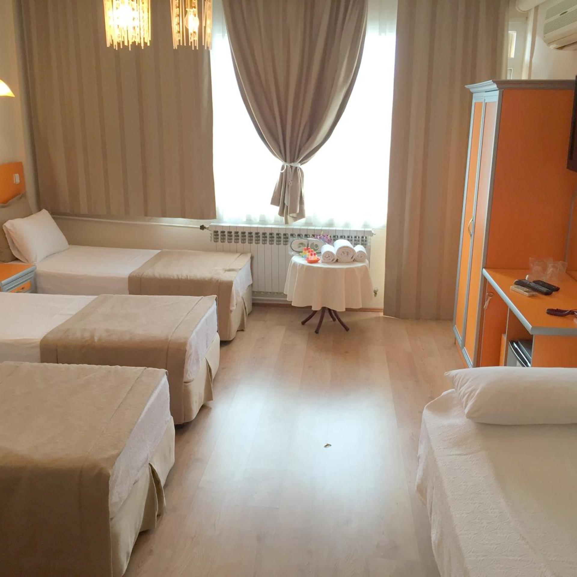 Efsane Hotel 16/48