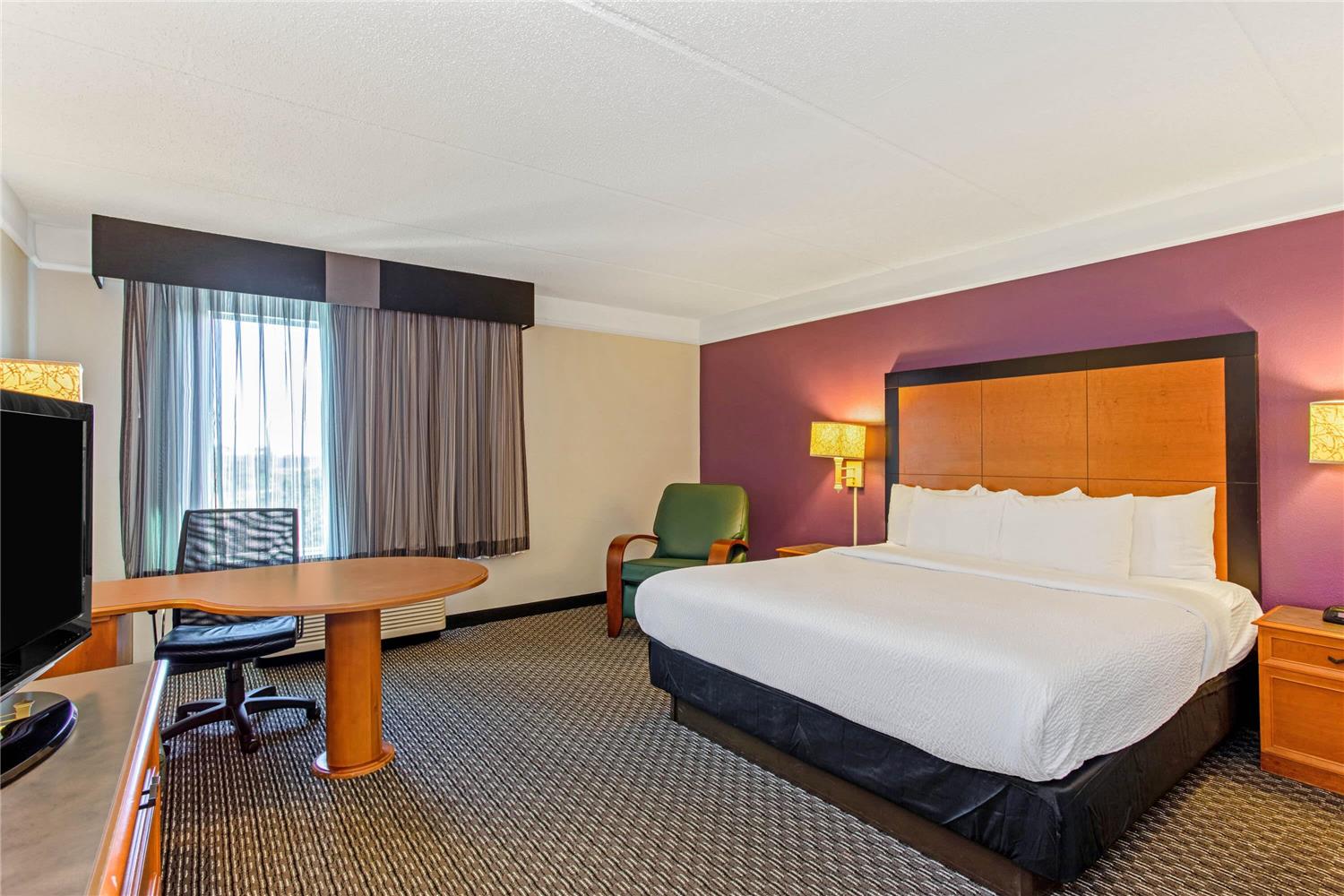 La Quinta Inn and Suites by Wyndham Orlando I Drive/Conv Center 5/13
