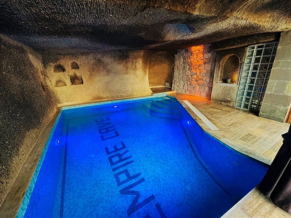 Empire Cave Hotel 27/50