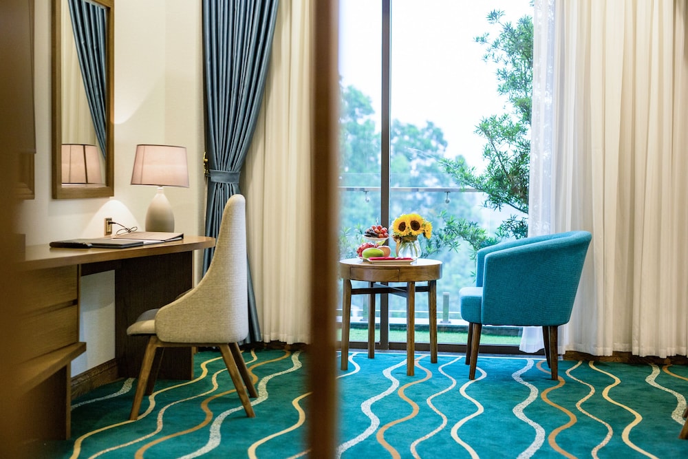 Phoenix Resort Bac Ninh 52/64