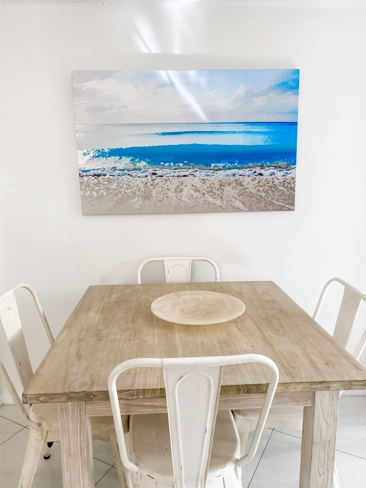 Ocean Breeze Resort 74/77