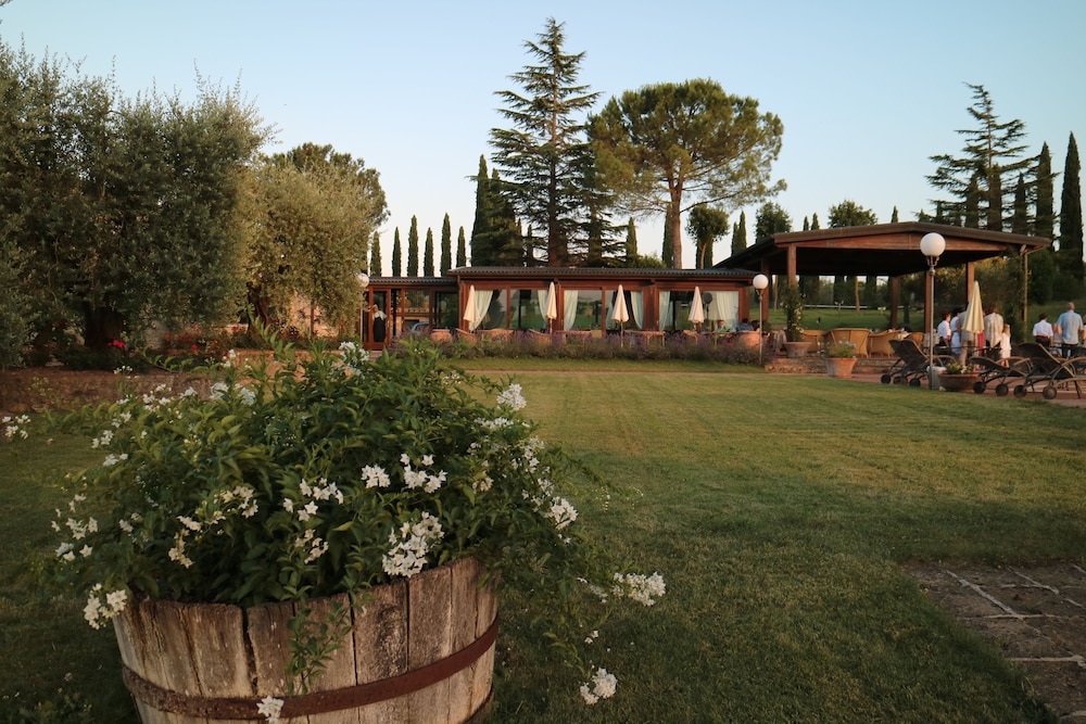 Agriturismo La Sovana 66/75