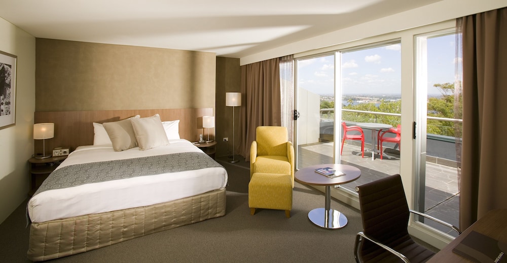 Mercure Sydney St Leonards 15/76