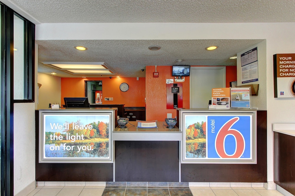 Lobby at Motel6 York, PA, YORK - PA