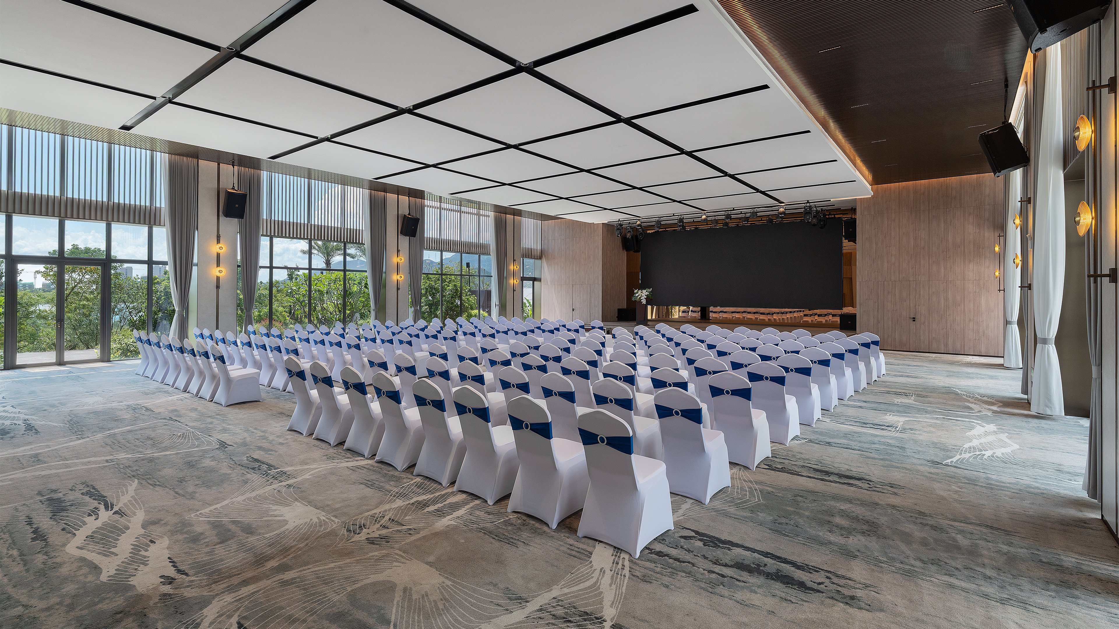 Holiday Inn Express JIANGMEN YINHU BAY 42/50