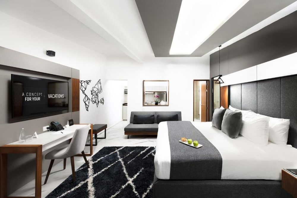 MASTER, LUXURY, SUITE, LIVING AREA, KITCHEN