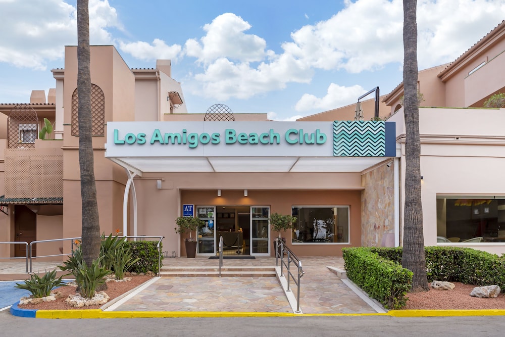 Los Amigos Beach Club 2/50