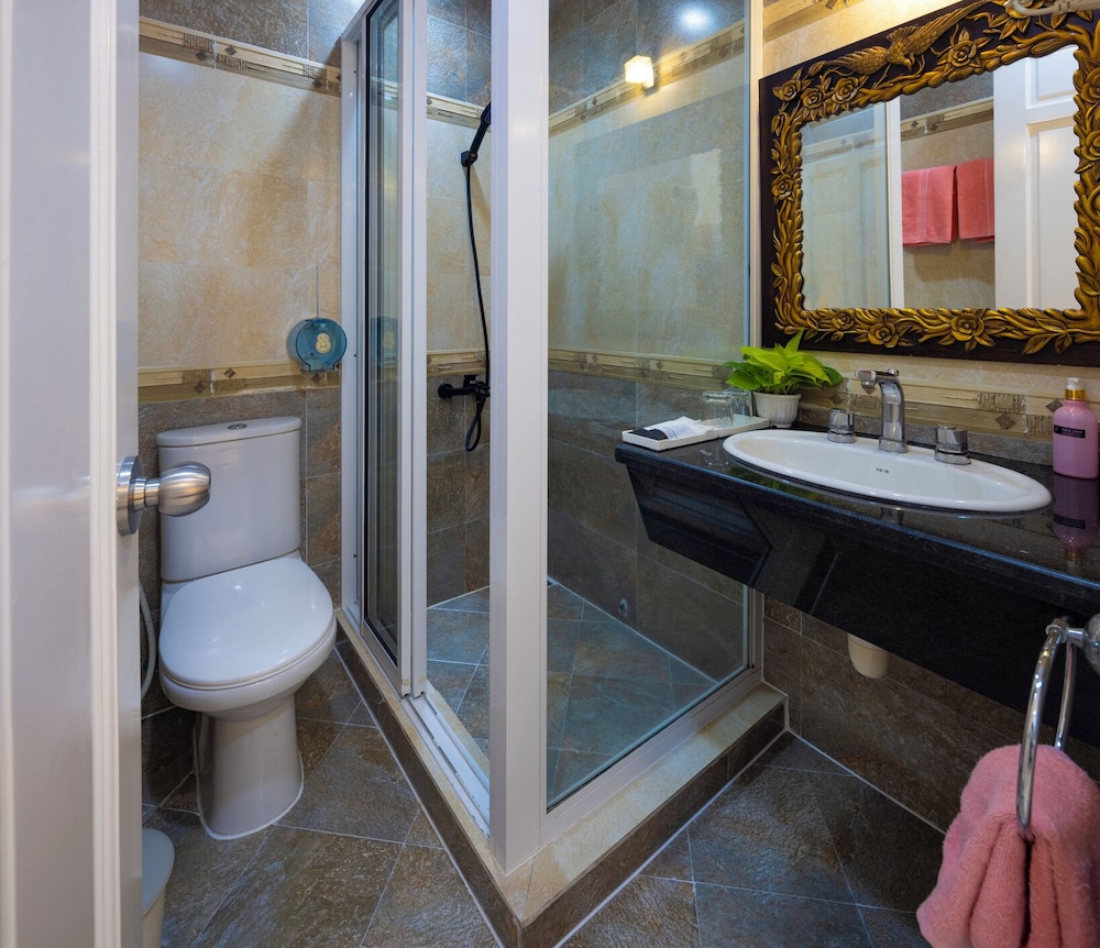 Hoang Thanh Thuy Hotel 2 44/50