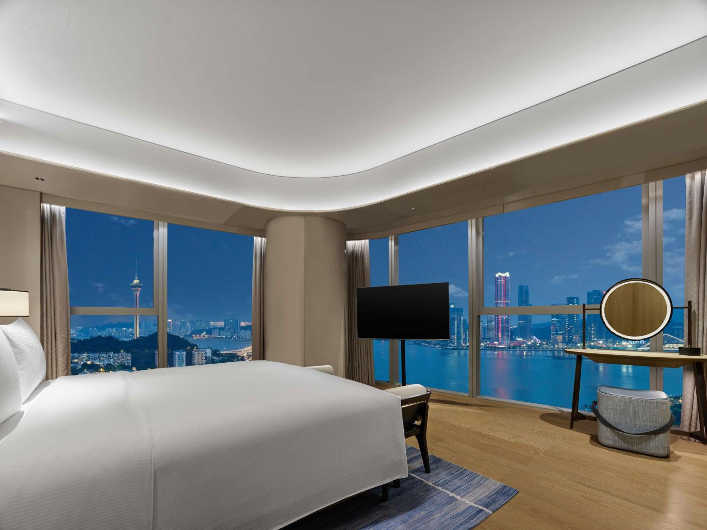 Deluxe, Suite, King Bed, Sea View