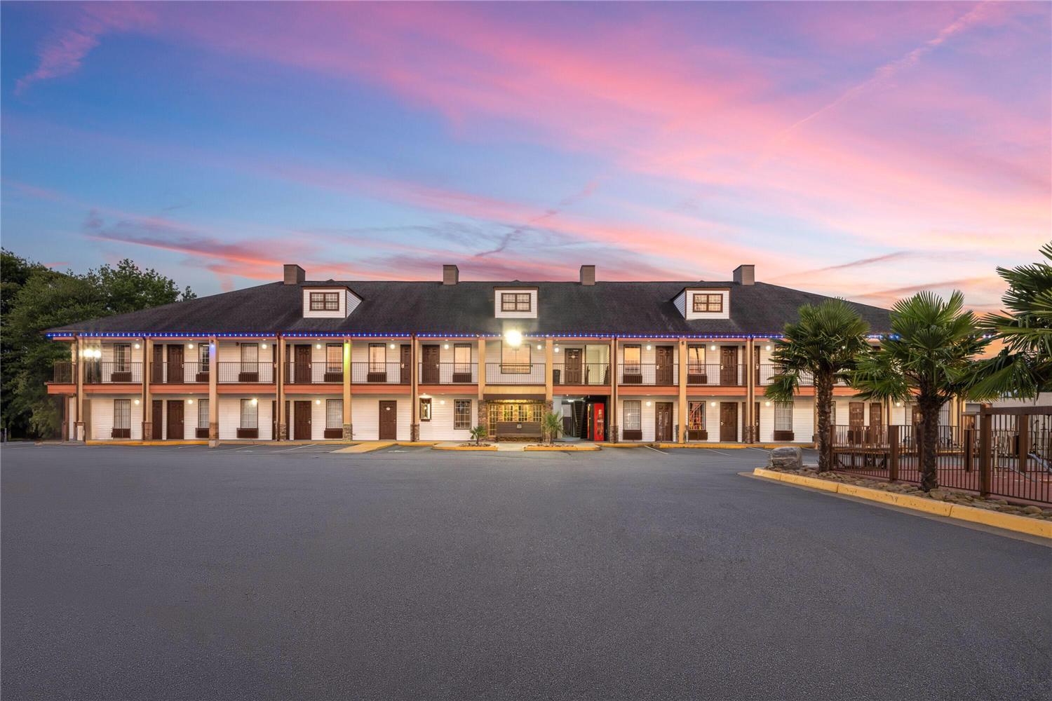 Baymont by Wyndham Commerce GA Near Tanger Outlets Mall 2/17