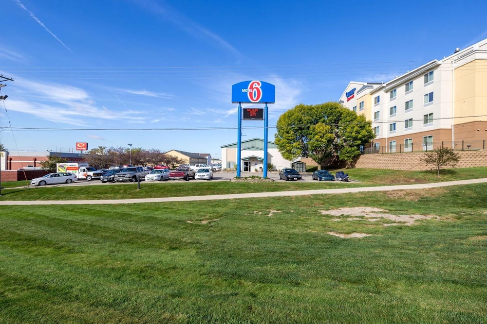Motel6 Cedar Rapids, IA - Airport 53/57