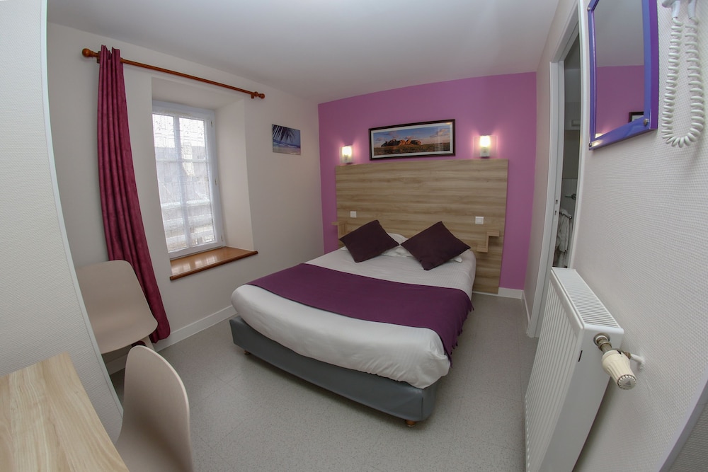 Hotel Du Cheval Blanc 5/17