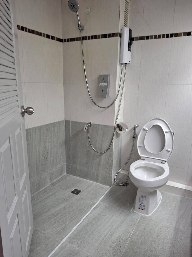 Marine Plaza Hotel Pattaya 49/50