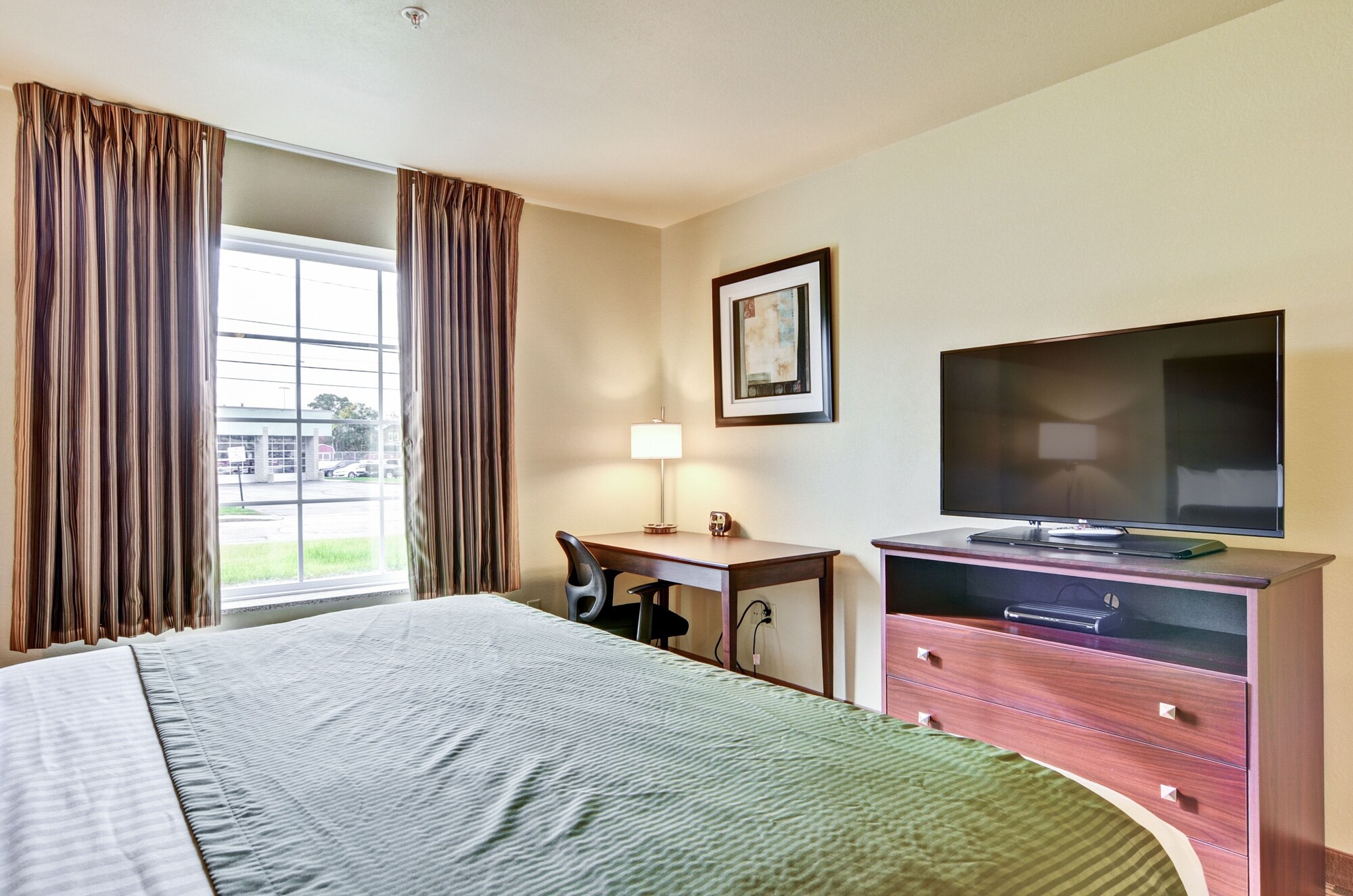 ROOM, KING BED, ACCESSIBLE
