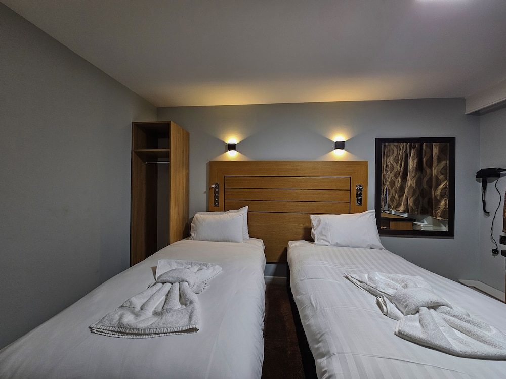 OYO Crown Hotel Stone 10/50