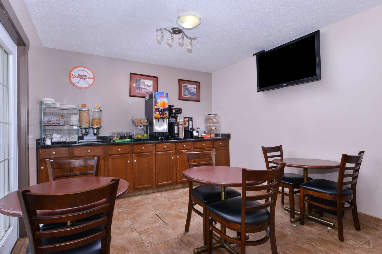 Canadas Best Value Inn Suites Vernon 12/16