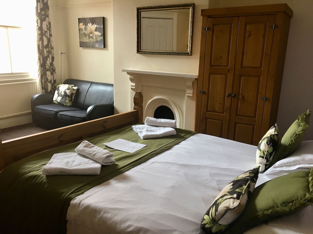 Gillygate Guest House 18/50