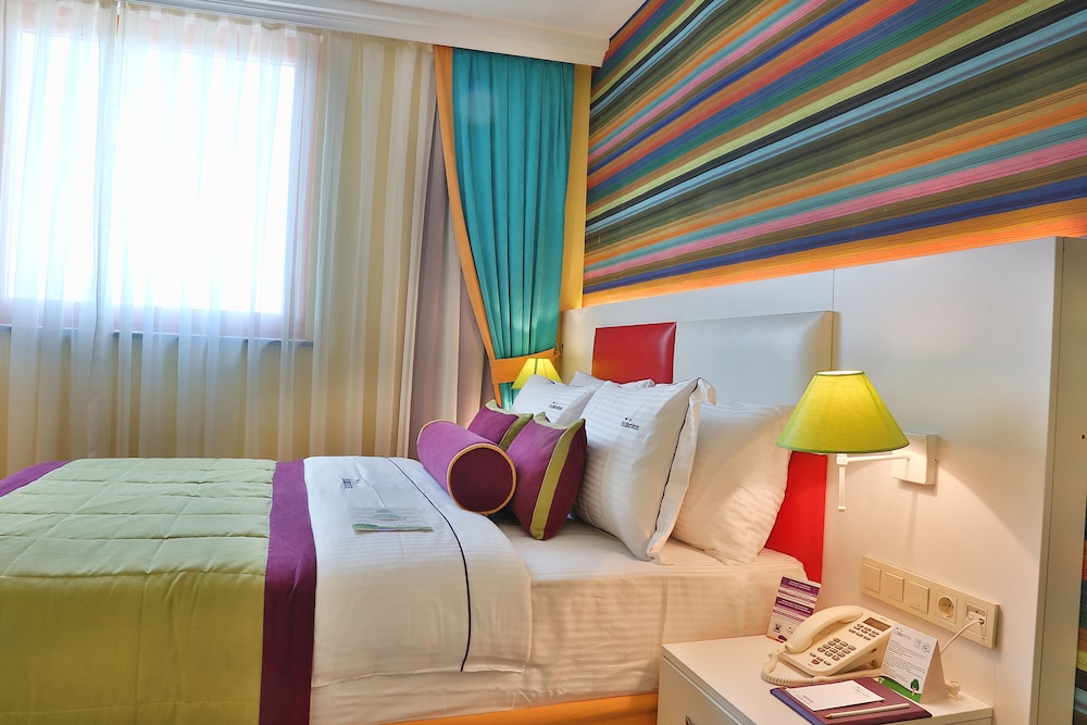 Mayi Hotel 43/55
