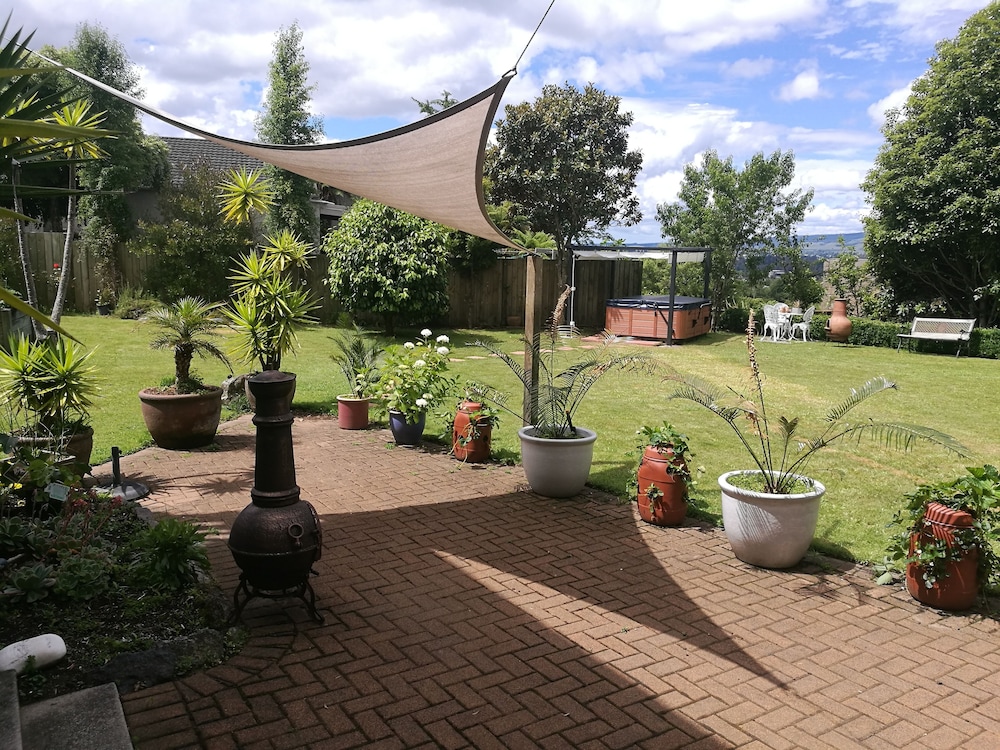 Geyser Lookout BnB 40/50