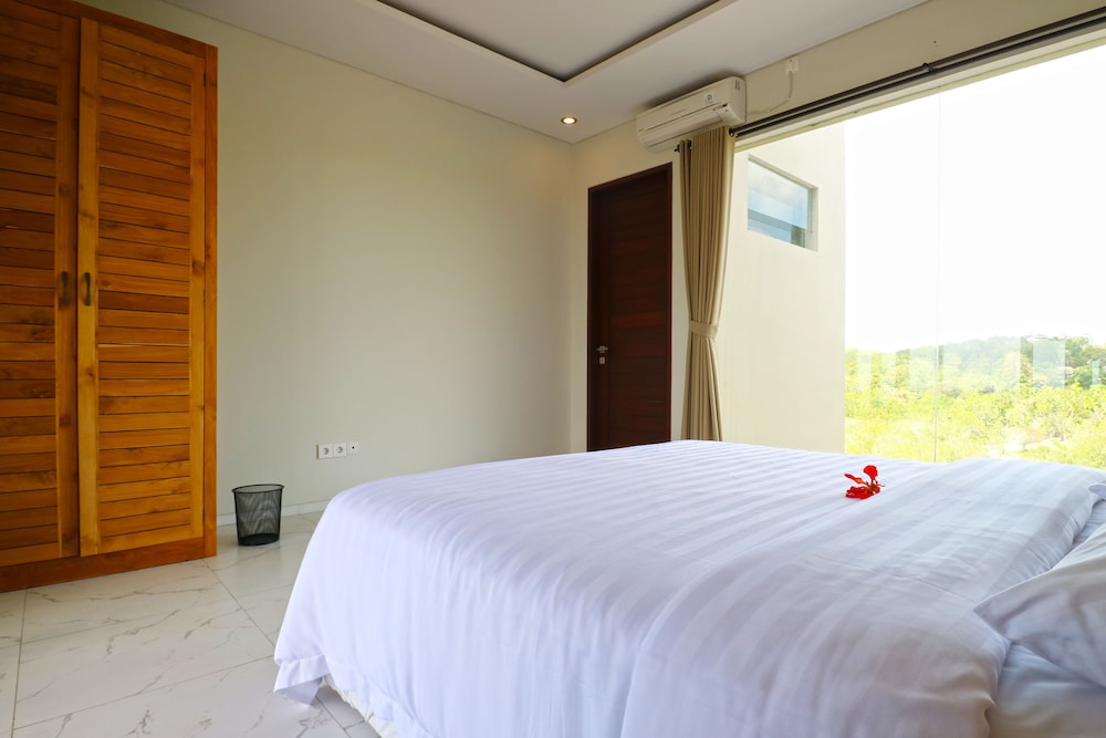 The Ocean Views Luxury Villas & Apartment by ZUZU 33/73