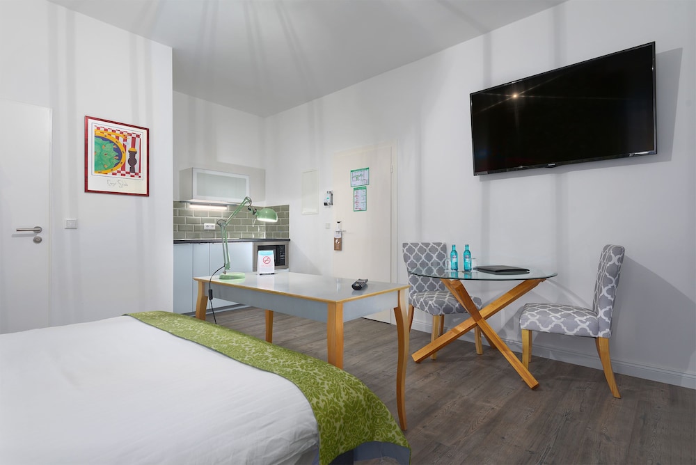 SUPERIOR, DOUBLE BED