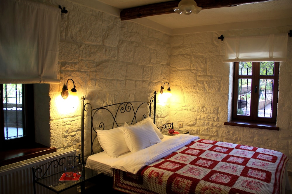 SUPERIOR, DOUBLE BED