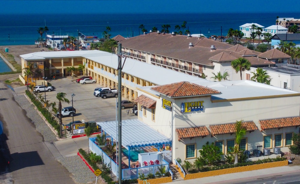 Lighthouse Inn 2/59