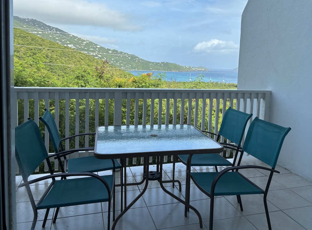 Flamboyan On the Bay Resort And Villas 49/61
