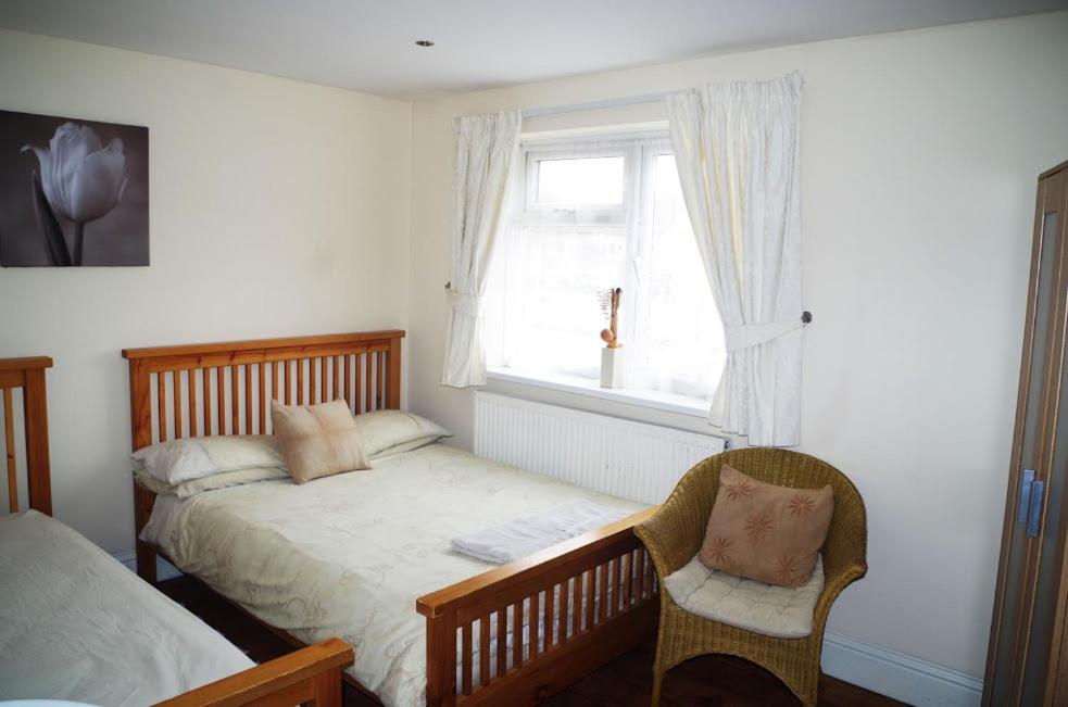 Abbey Lodge - Guest House 8/24