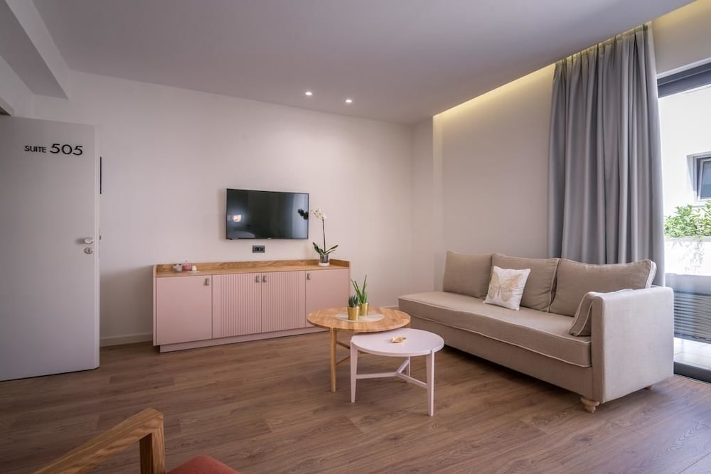 Glow Boutique Hotel & Suites 31/50