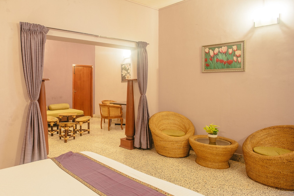HANU REDDY RESIDENCES - WALLACE GARDEN 29/50