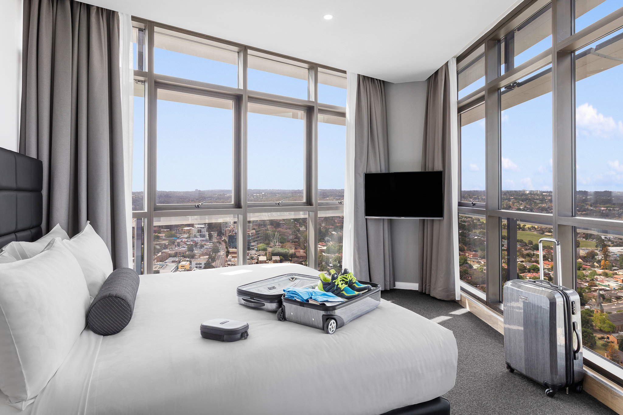 Meriton Suites Church Street Parramatta 9/25