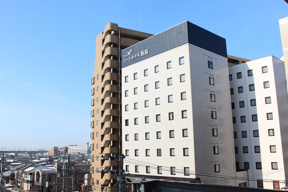 COURT HOTEL NIIGATA 2/66