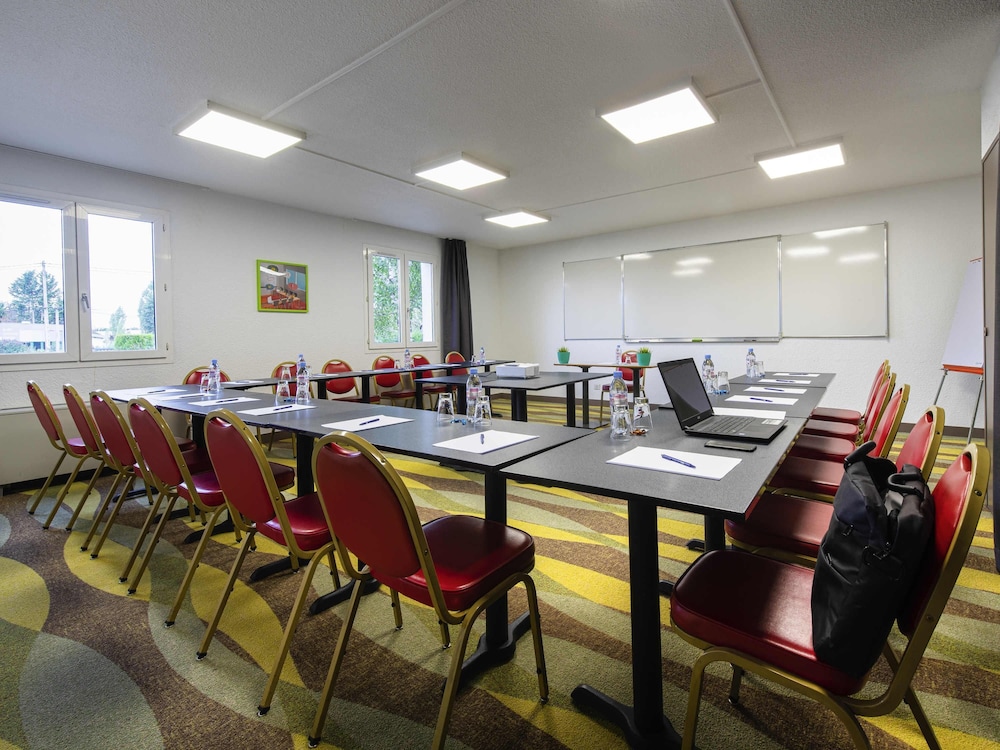 Ibis Styles Gien 38/52