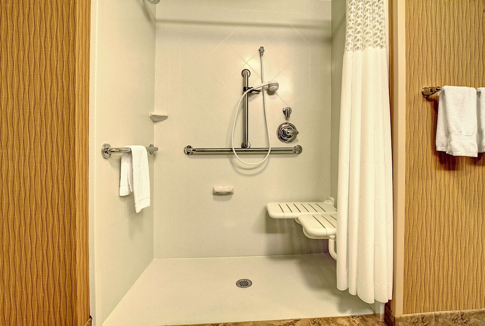 Hampton Inn And Suites Rochester/Henrietta 19/60