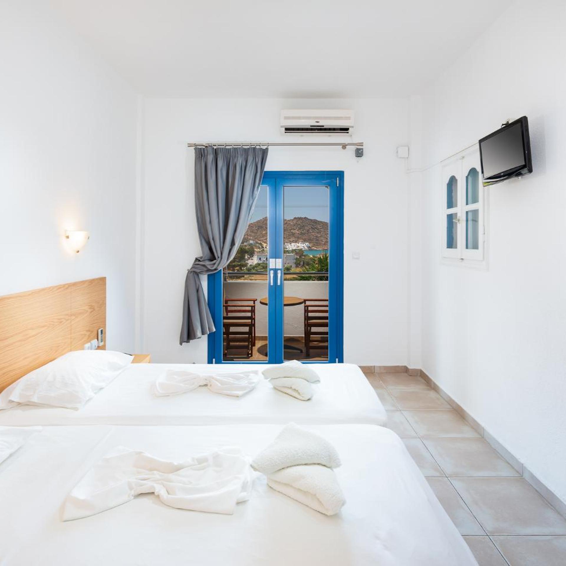 Marcos Beach Hotel 8/50