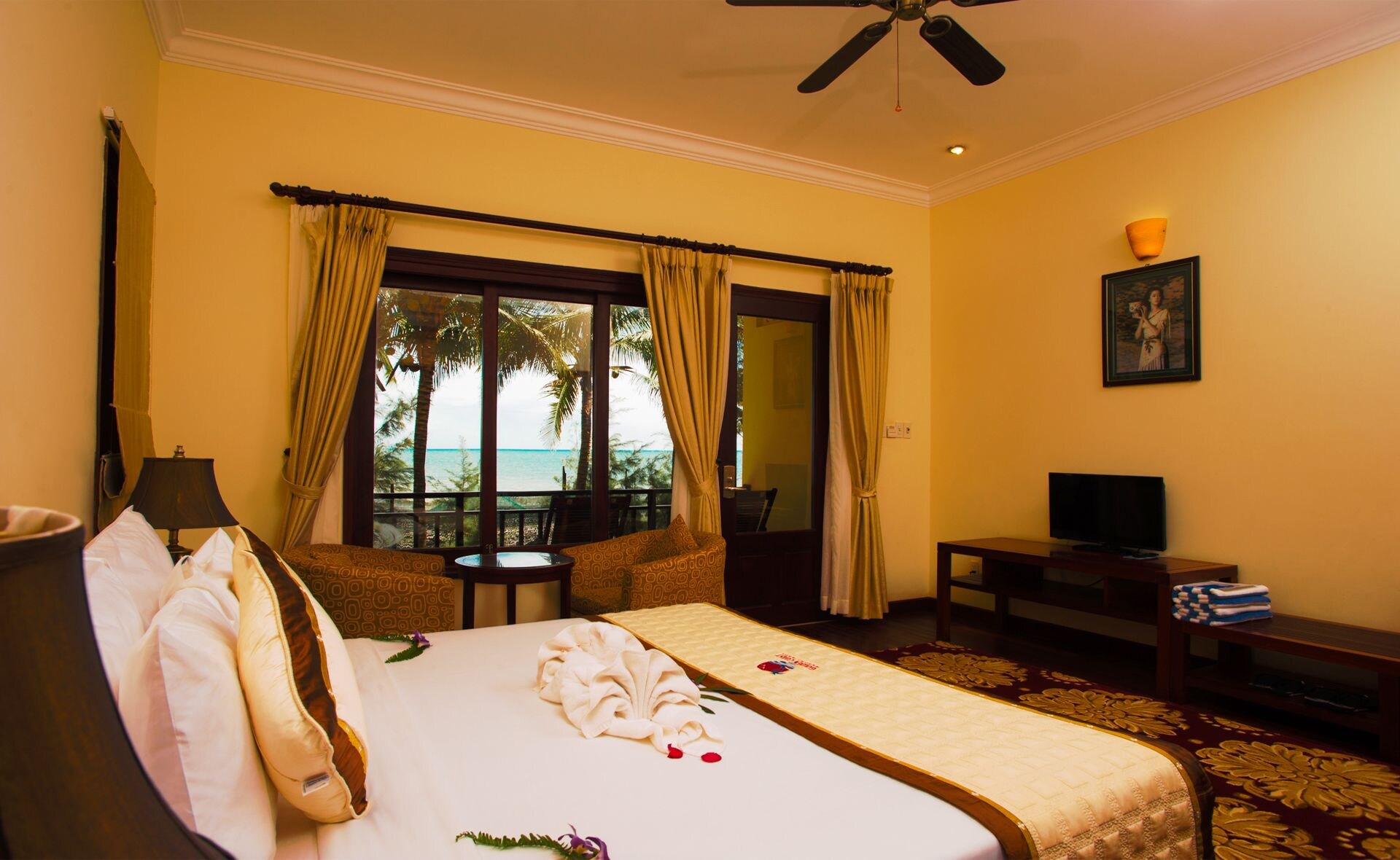 2 BEDROOMS, FAMILY, VILLA