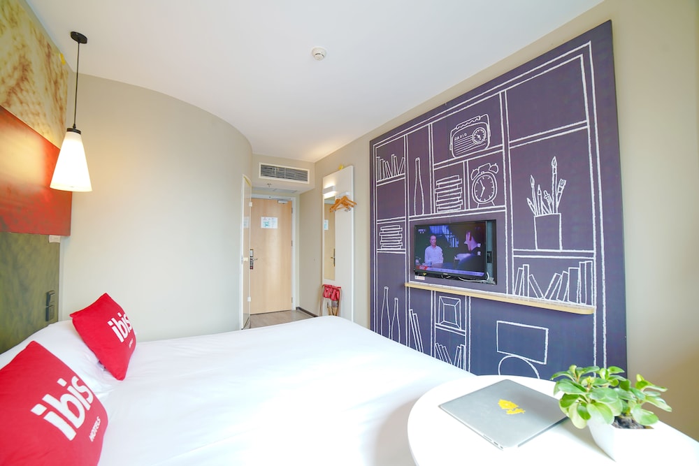 Ibis Chengdu Kehua 13/39