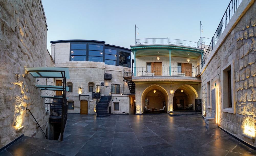 The Niche Cave Hotel +12 Adult 4/50