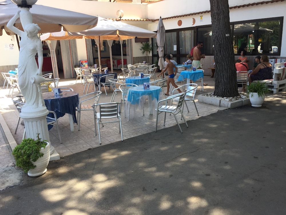 VILLAGGIO VIOLA 32/50