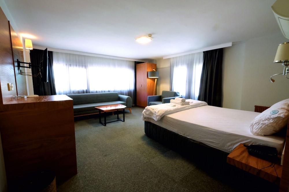 Varyant Hotel 3/35