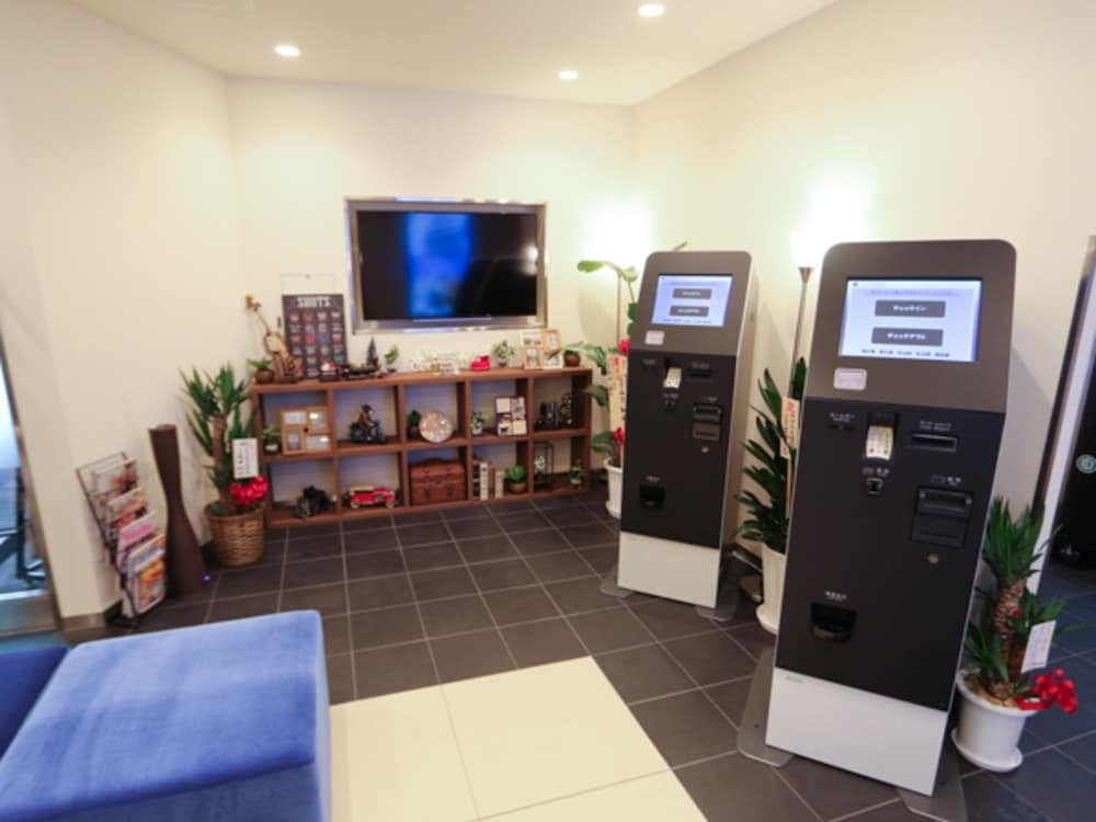 Hotel Livemax Yokohama Station West Exit 16/23