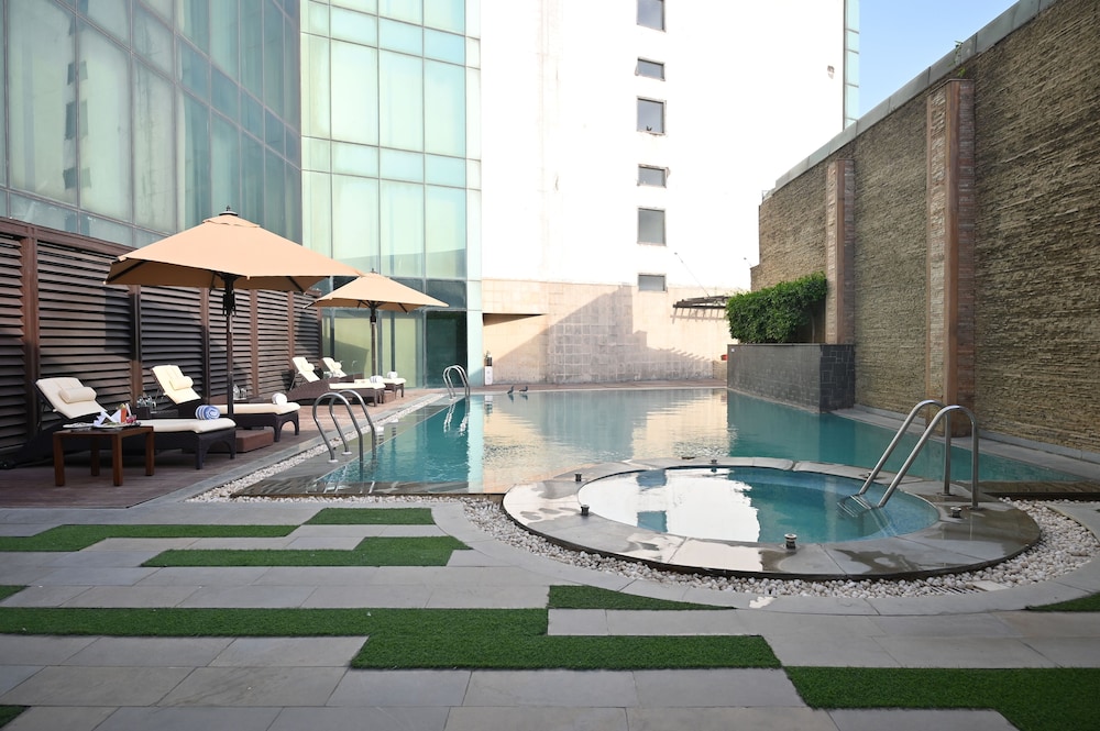 Savoy Suites Greater Noida 23/61