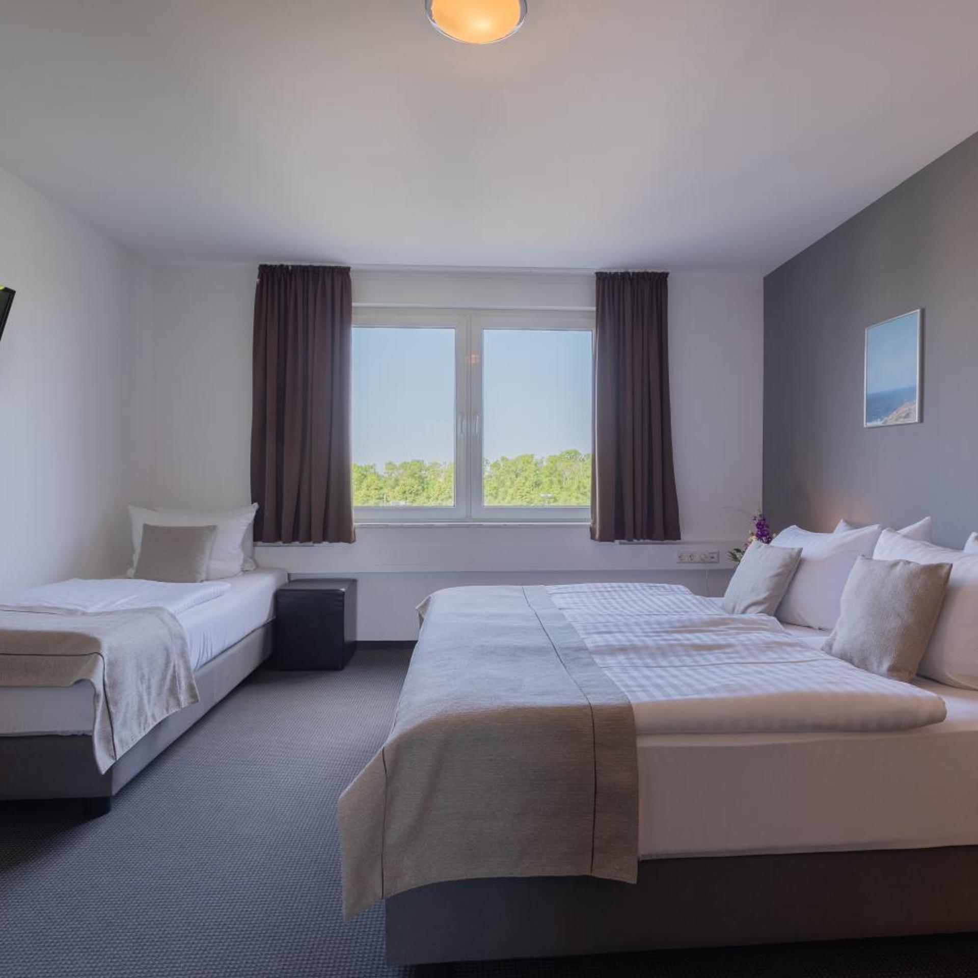 غرفة قياسية ثلاثية، Hotel Aviva Neue Messe 4/7