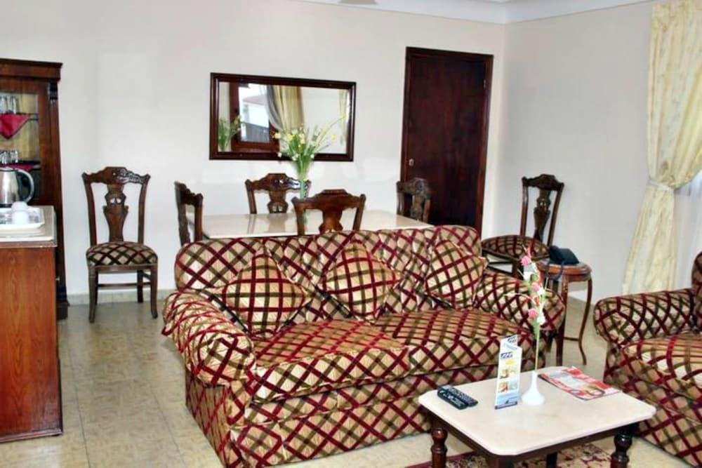 Alexandria Mediterranean Suites 24/30
