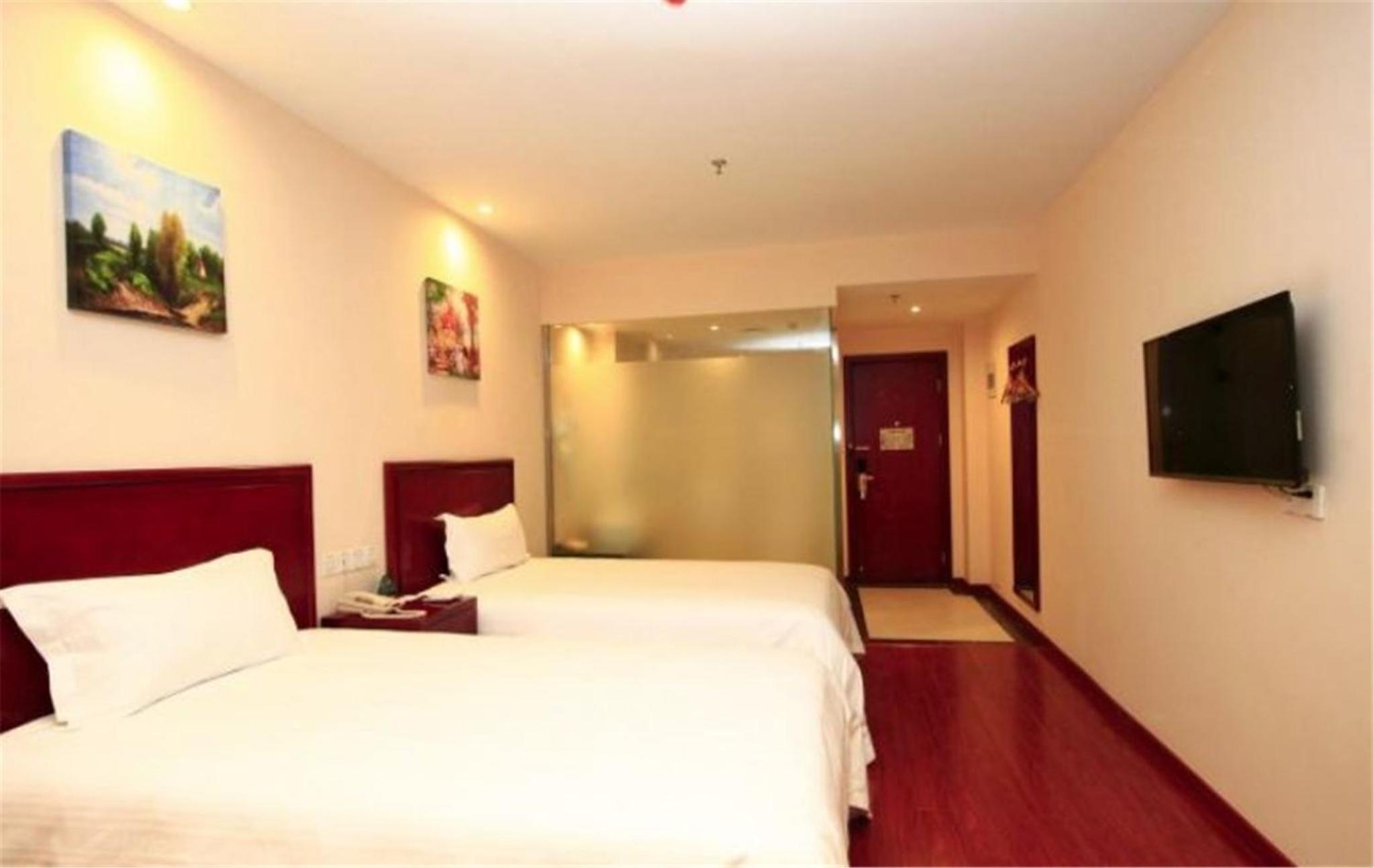 GreenTree Inn ShanDong RiZhao JuXian YinXing Avenue Middle ShanDong Road Business Hotel 30/67
