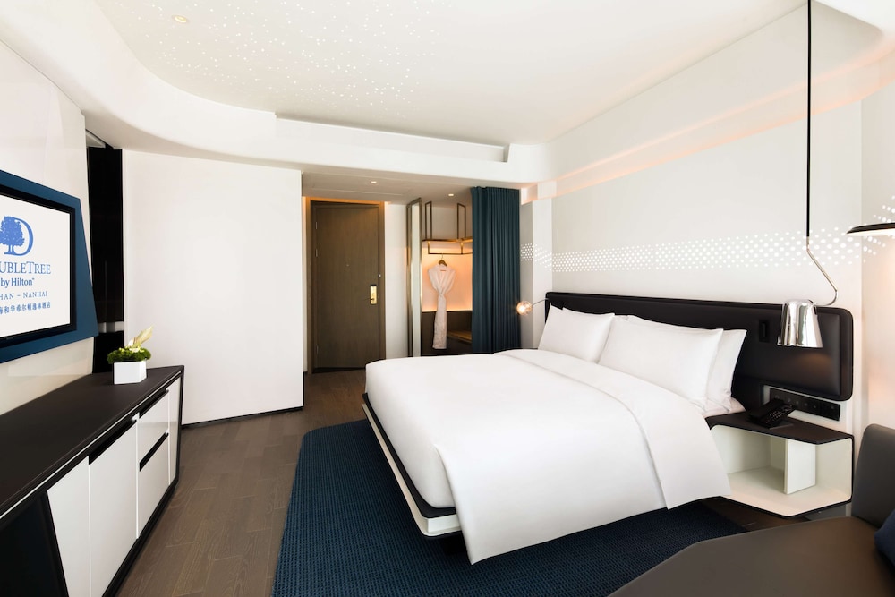 DoubleTree by Hilton Foshan-Nanhai 6/35