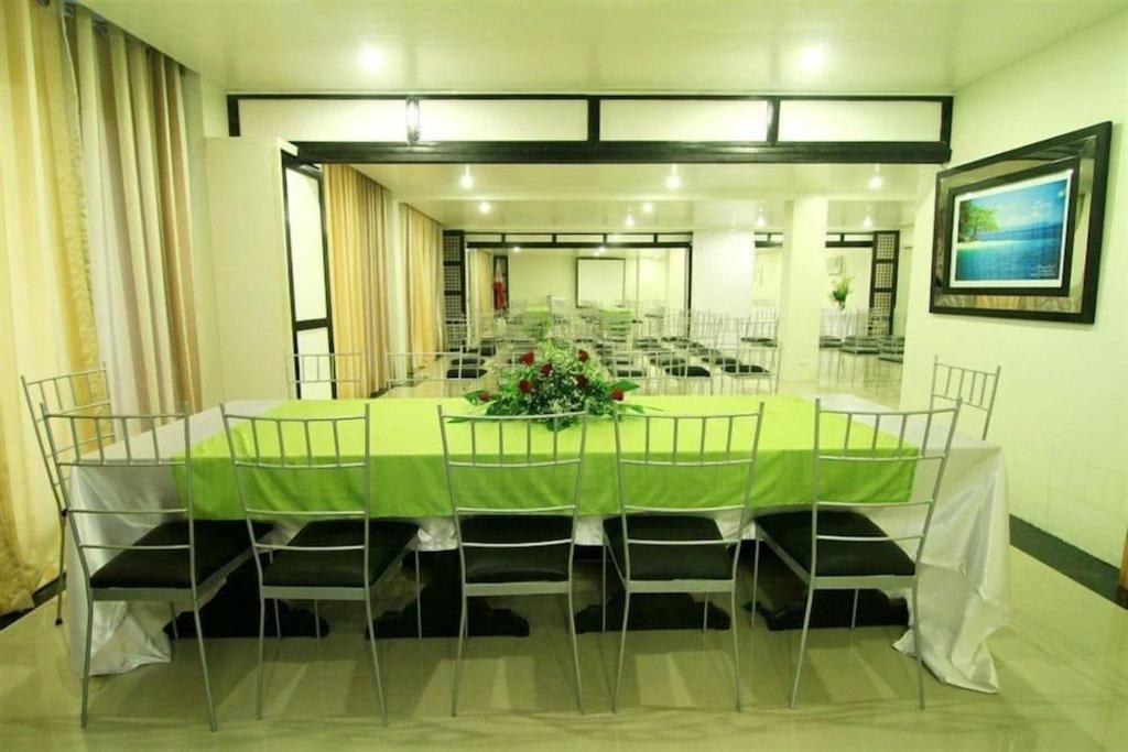 Urban Manor Hotel 6/48
