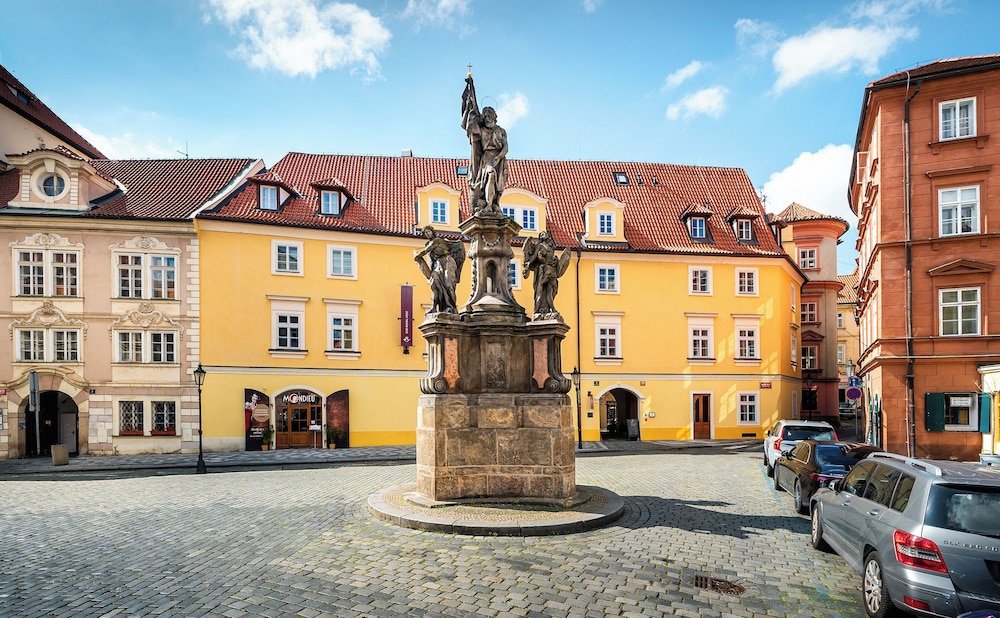 Empirent Apartments Prague Castle 40/50